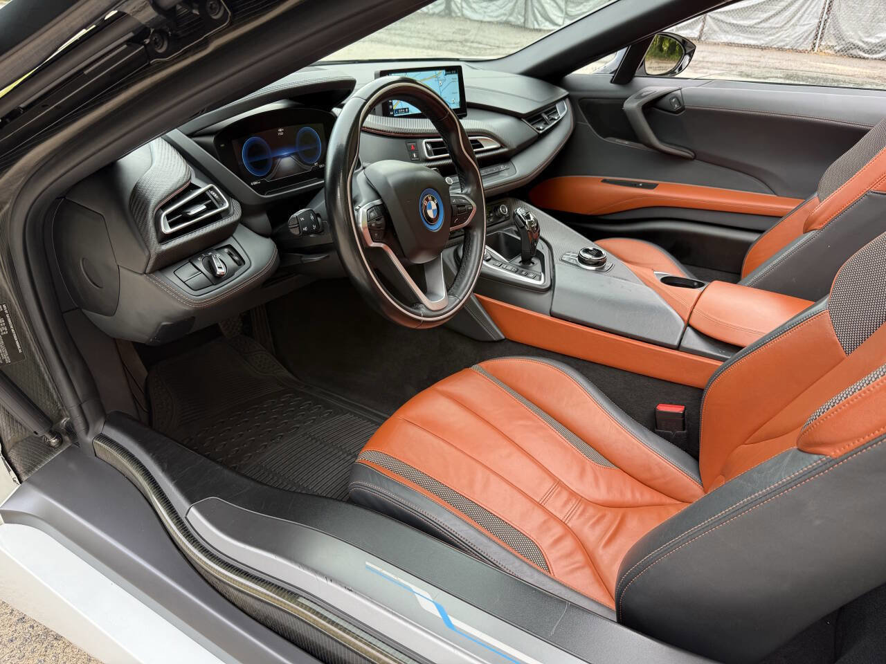 Used 2019 BMW i8 Roadster AWD/4WD image 4