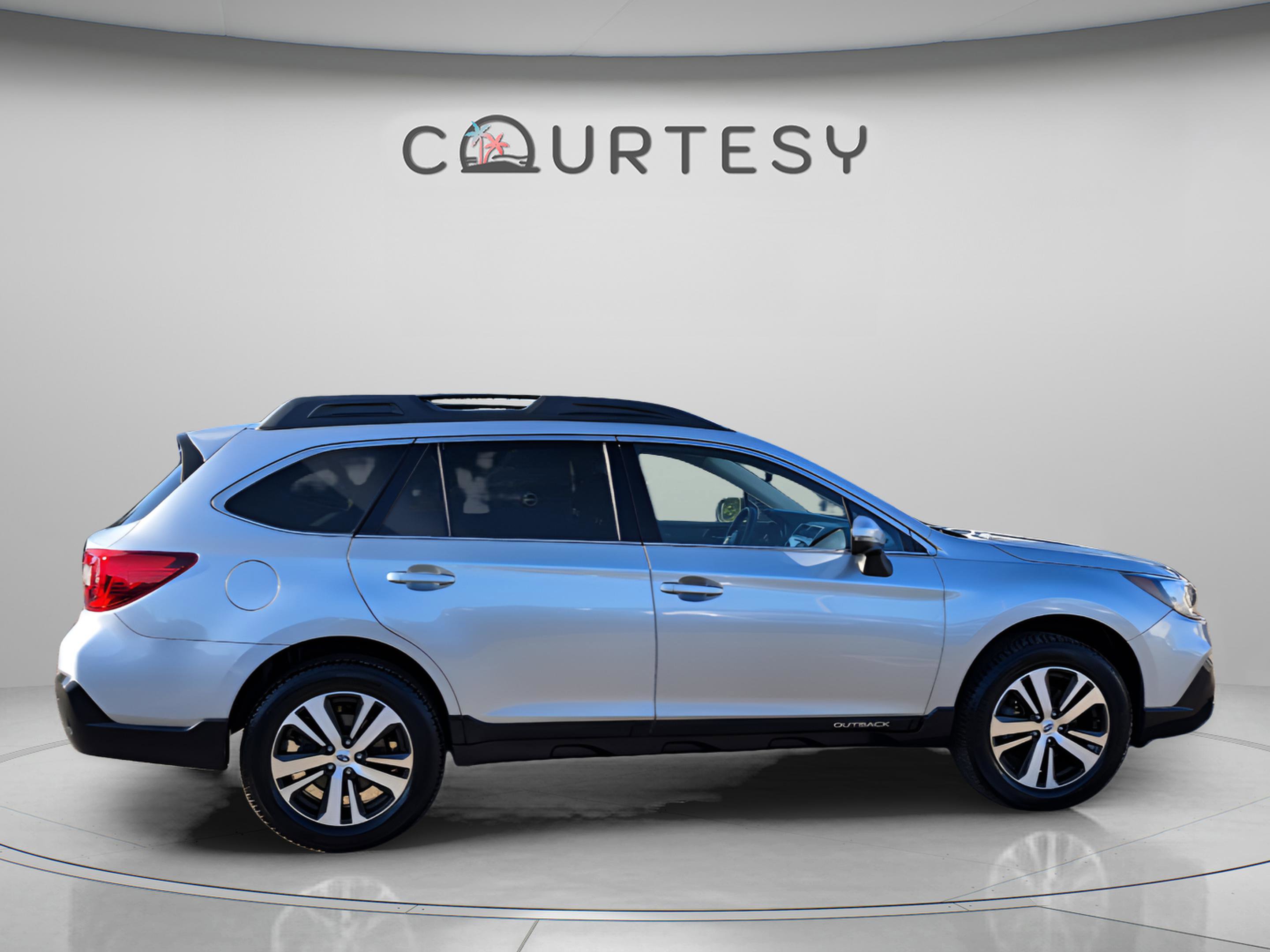 Used 2019 Subaru Outback 2.5i Limited AWD/4WD image 6
