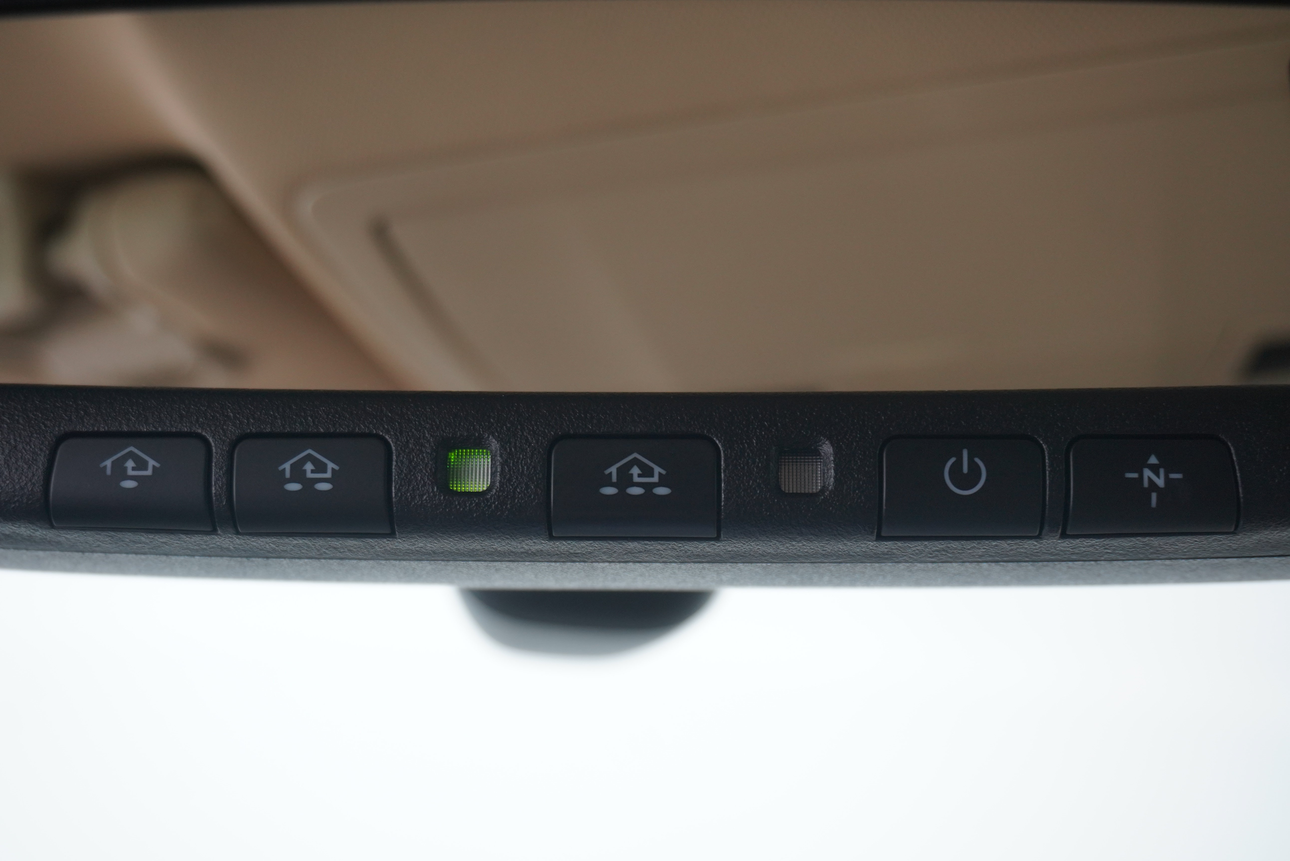 Used 2013 Toyota Avalon Limited w/ Technology Pkg FWD image 25