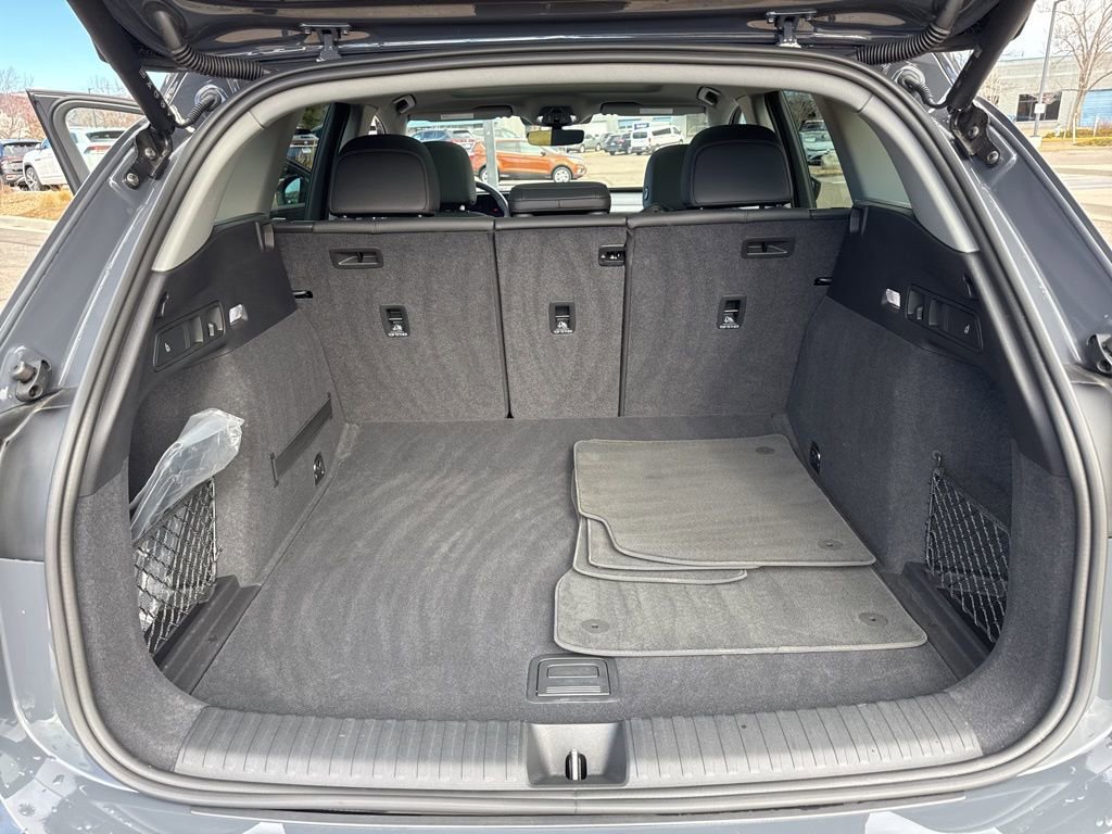 Used 2025 Audi Q6 e-tron Premium Plus w/ Premium Plus image 25