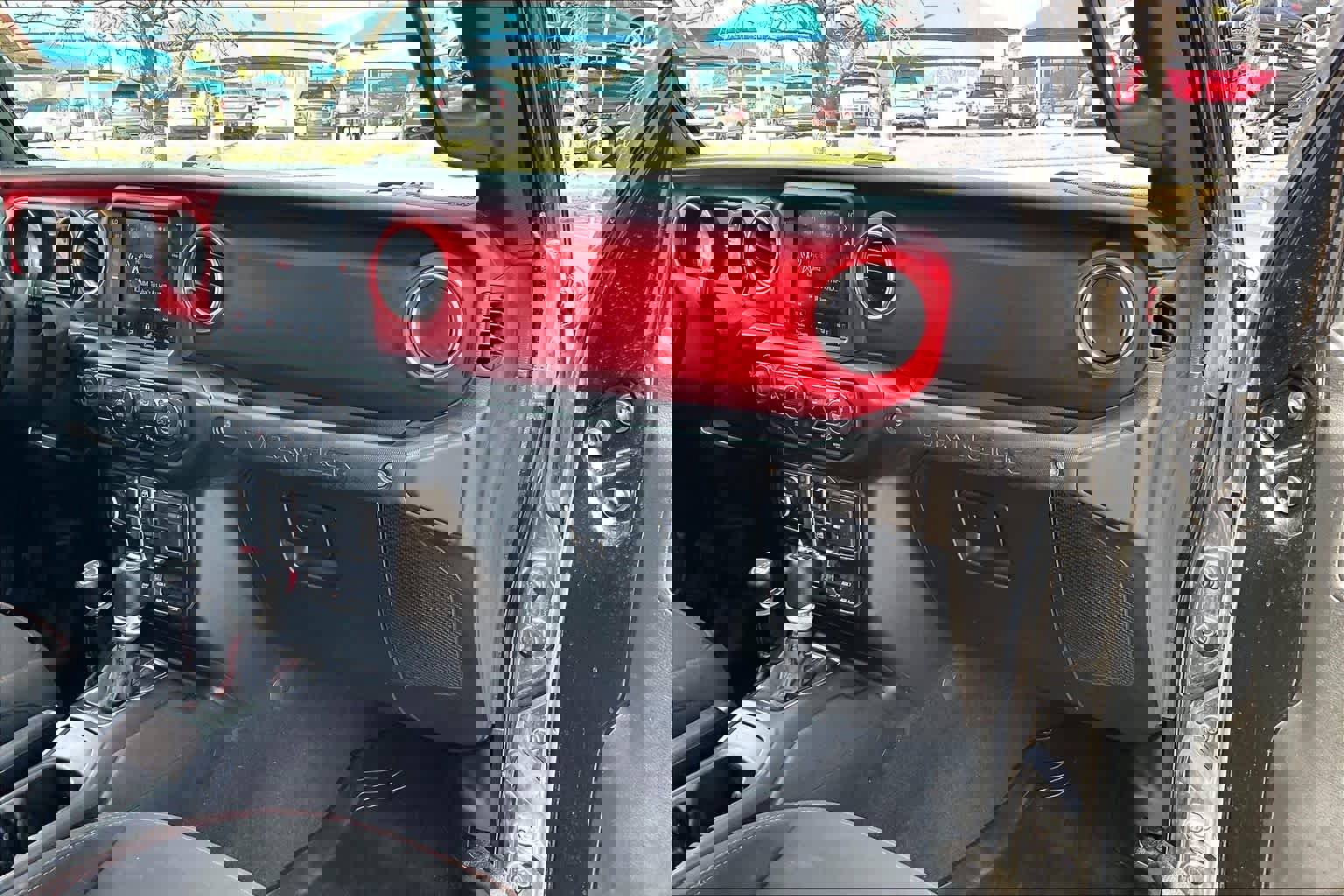 Used 2019 Jeep Wrangler Unlimited Rubicon w/ Dual Top Group image 17