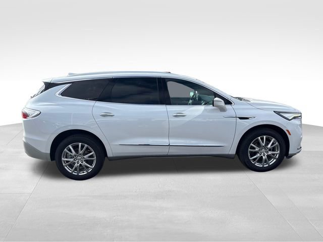 Used 2023 Buick Enclave Essence w/ Experience Buick Package image 6