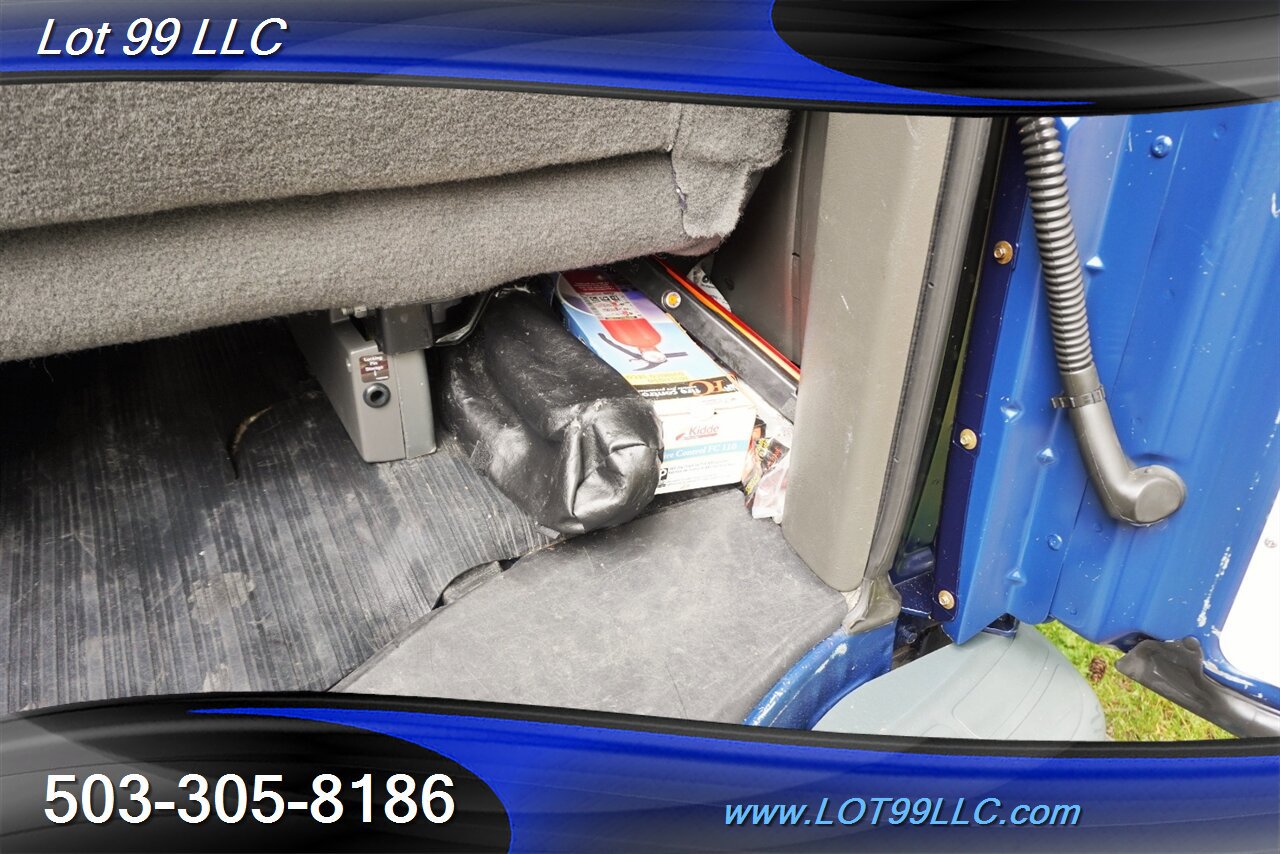 Used 2001 Chevrolet Express 3500 Extended Passenger w/ Convenience Pkg RWD image 13