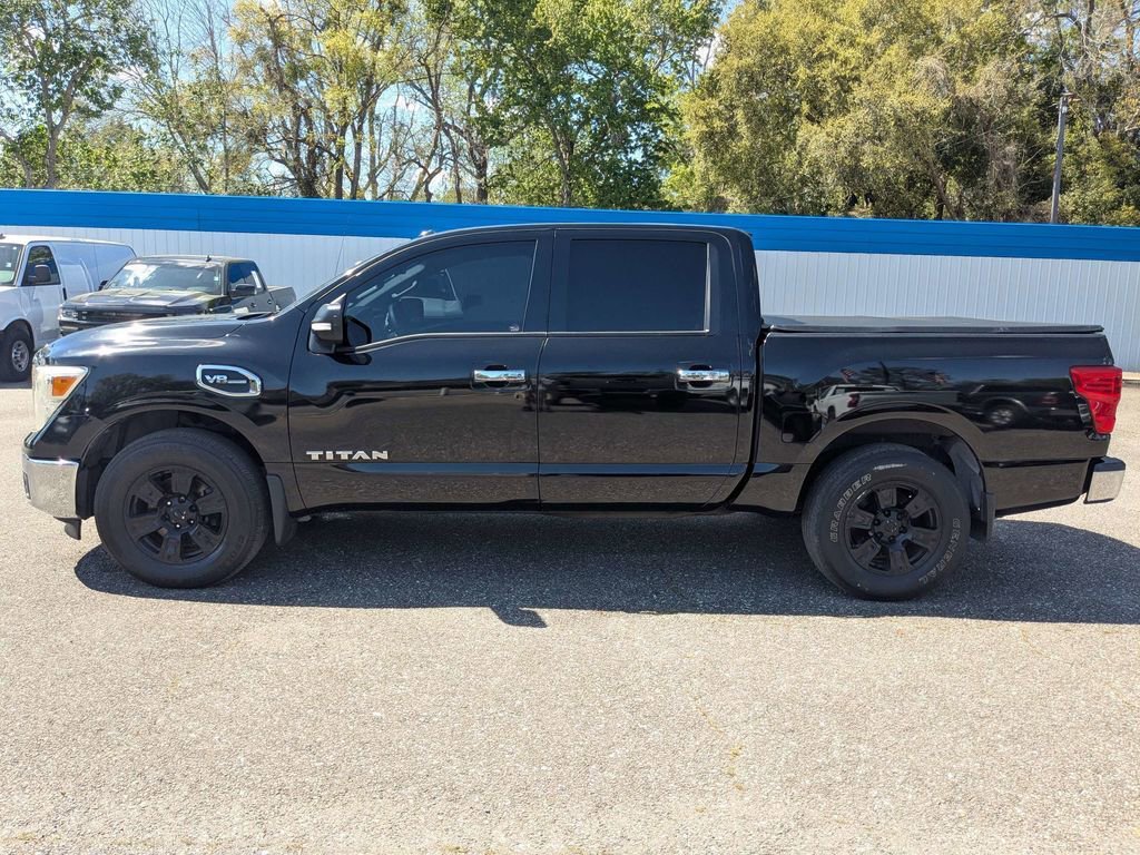 Used 2017 Nissan Titan SV image 6