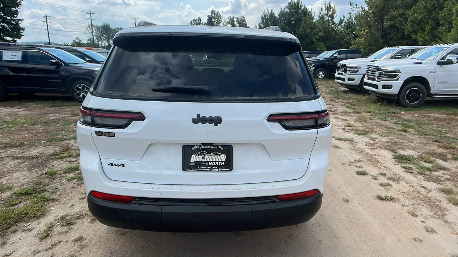 New 2025 Jeep Grand Cherokee L Altitude image 9