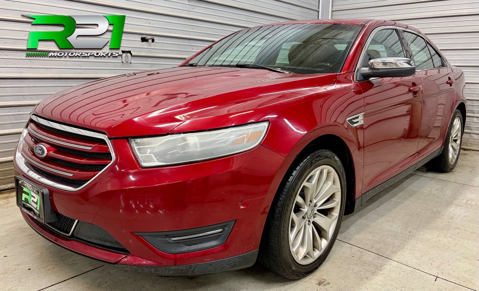Used 2013 Ford Taurus Limited FWD image 1