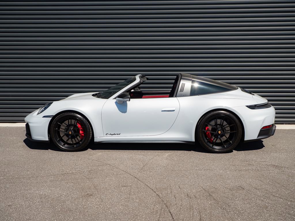 Certified 2025 Porsche 911 Targa 4 GTS image 2