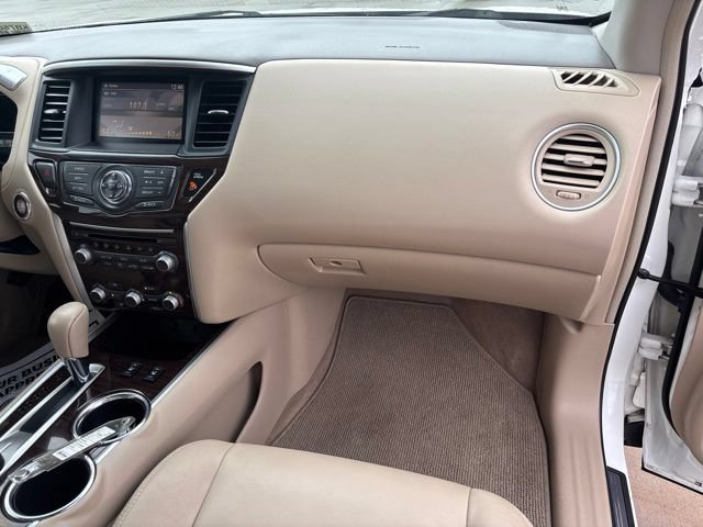 Used 2013 Nissan Pathfinder SL w/ Trailer Tow Pkg AWD/4WD image 32