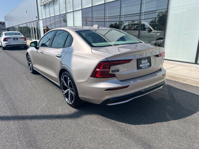 Certified 2024 Volvo S60 B5 Core w/ Climate Package FWD image 3
