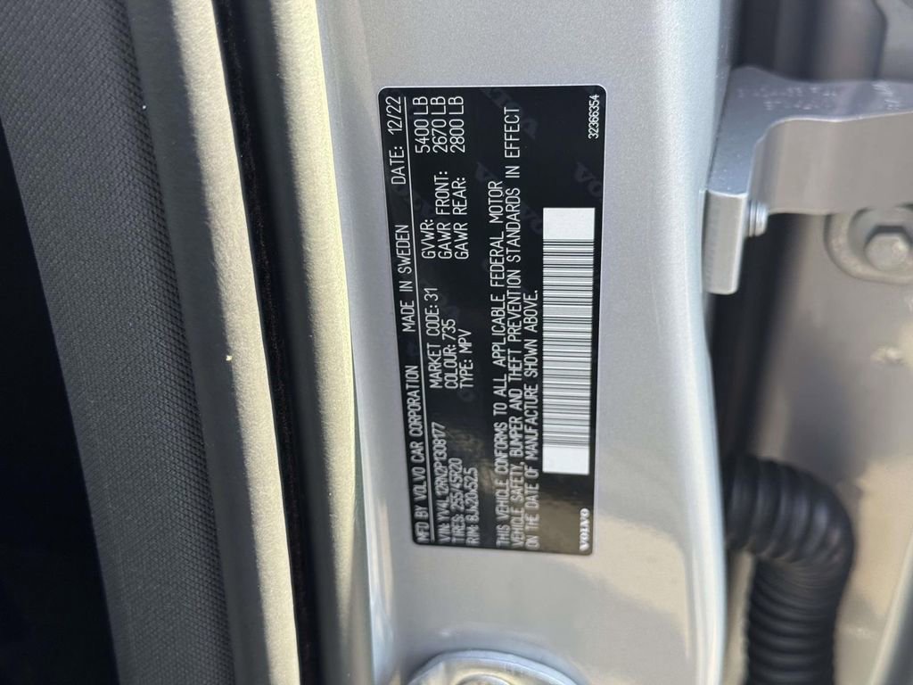 Certified 2023 Volvo XC60 B5 Plus w/ Climate Package image 16