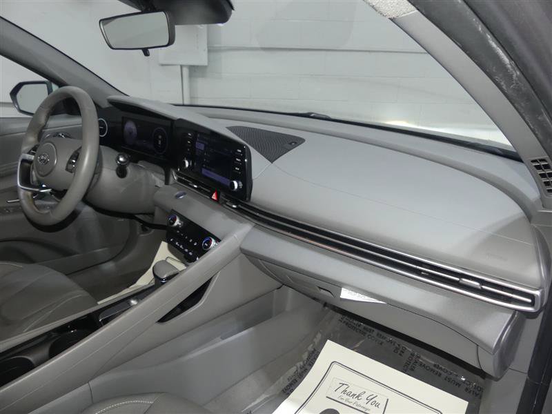 Used 2022 Hyundai Elantra SEL w/ Convenience + Premium Package FWD image 24