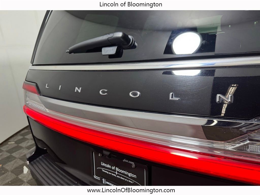 Used 2019 Lincoln Navigator Select AWD/4WD image 28