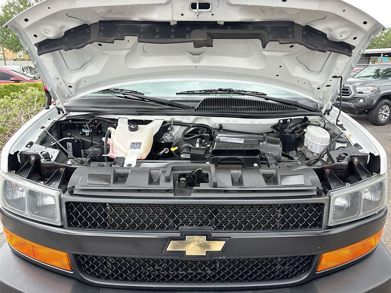 Used 2020 Chevrolet Express 2500 Extended w/ Communications Package image 26