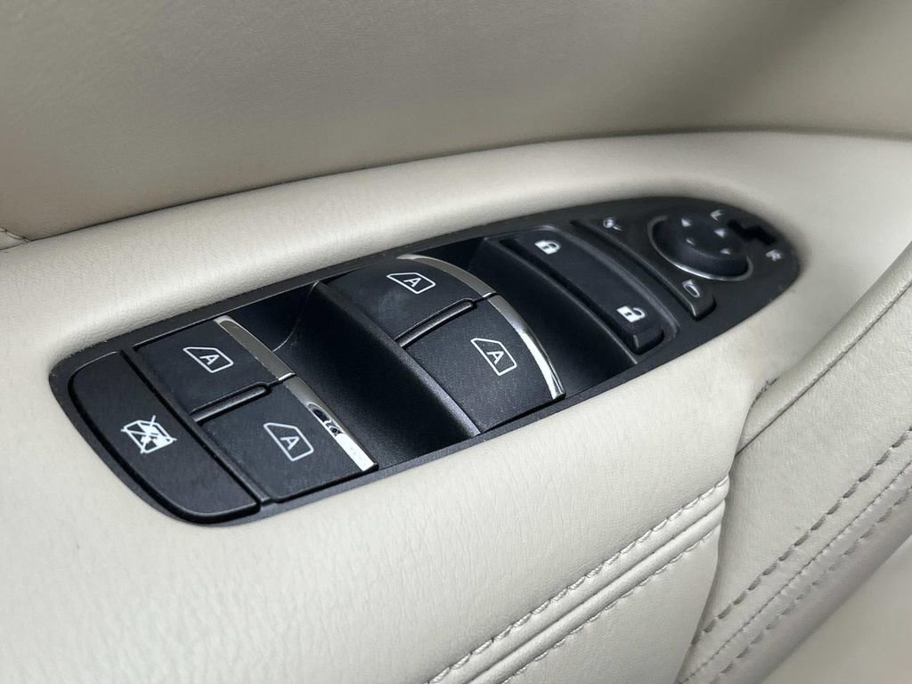 Used 2024 INFINITI QX80 Sensory image 18