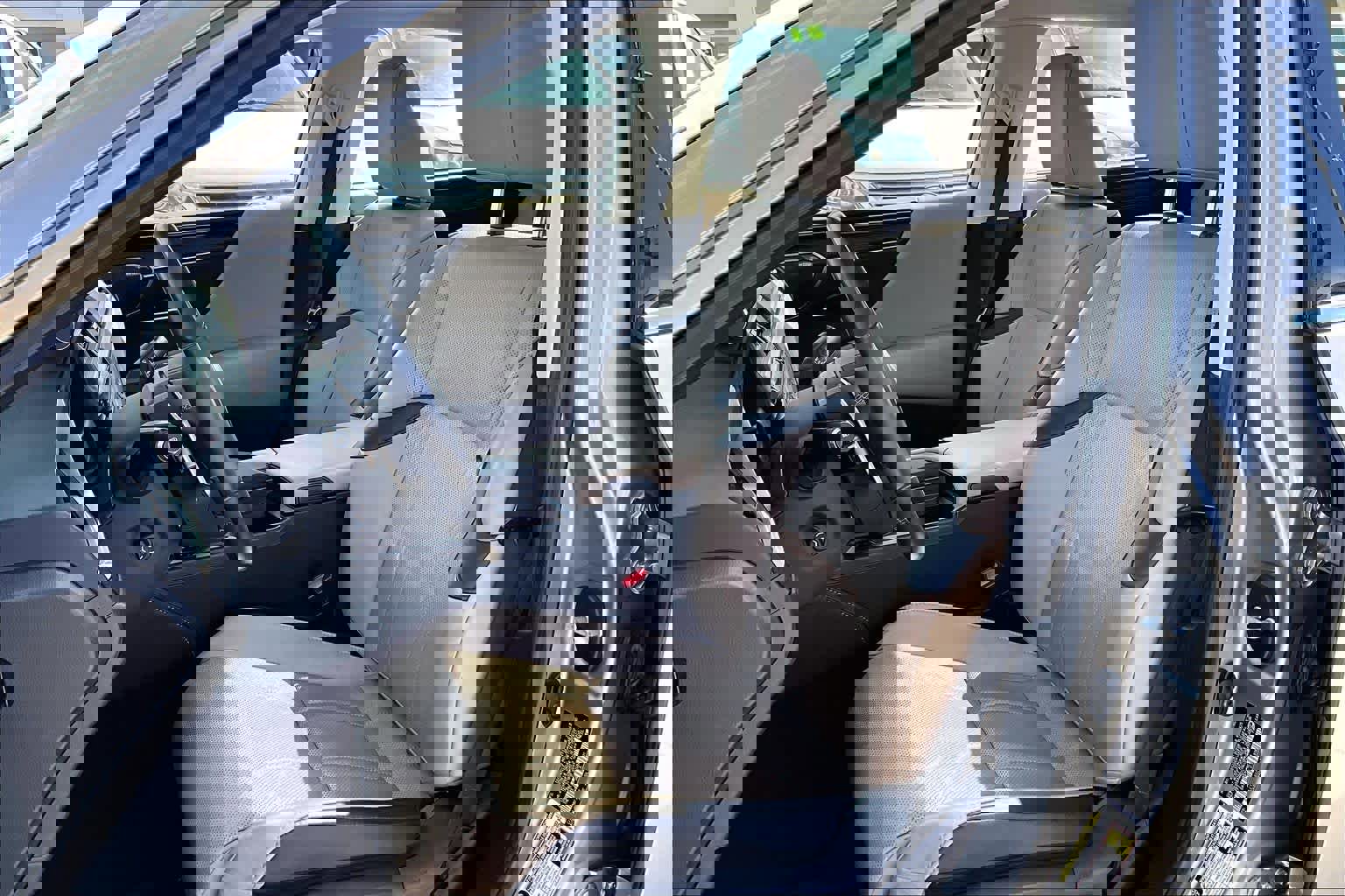 Used 2019 Lexus ES 350 Ultra Luxury w/ Accessory Package image 7