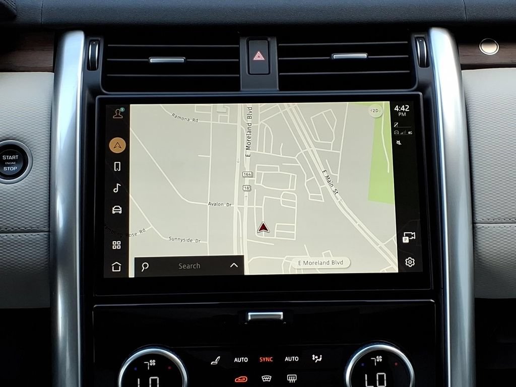 Certified 2025 Land Rover Discovery Dynamic SE AWD/4WD image 18