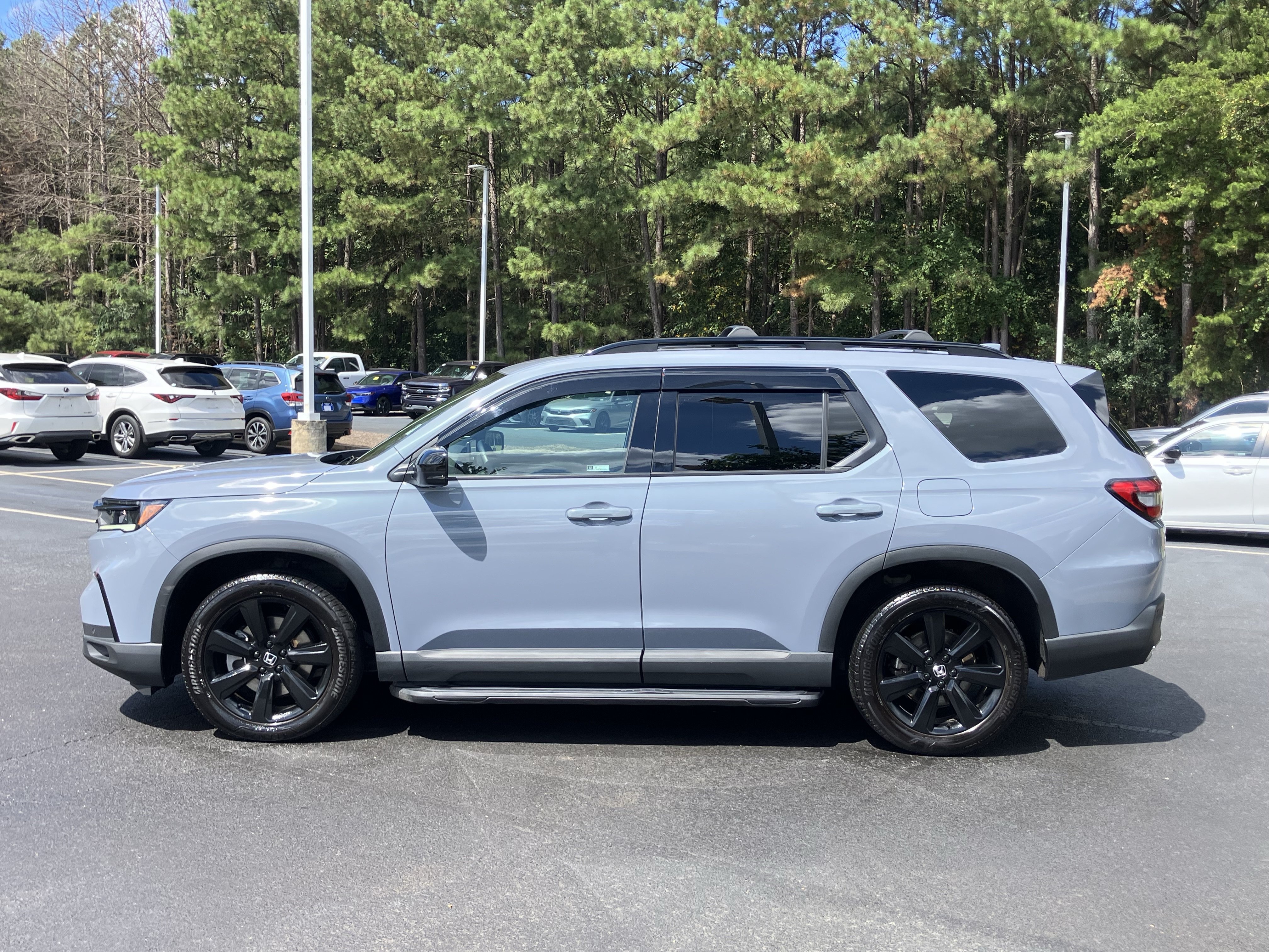 Certified 2025 Honda Pilot Black Edition image 7