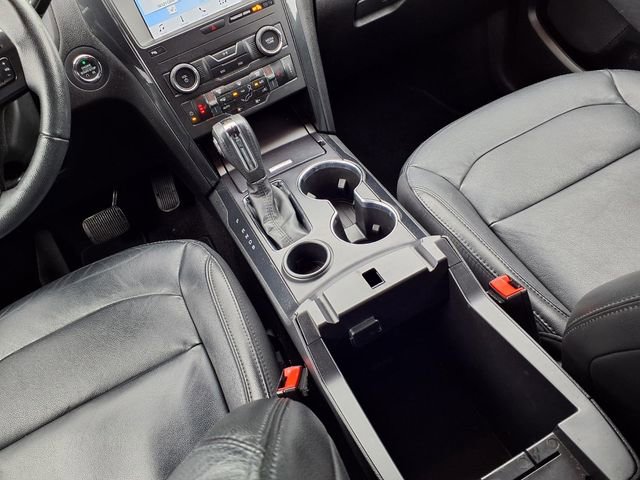 Used 2018 Ford Explorer XLT w/ Equipment Group 202A FWD image 11