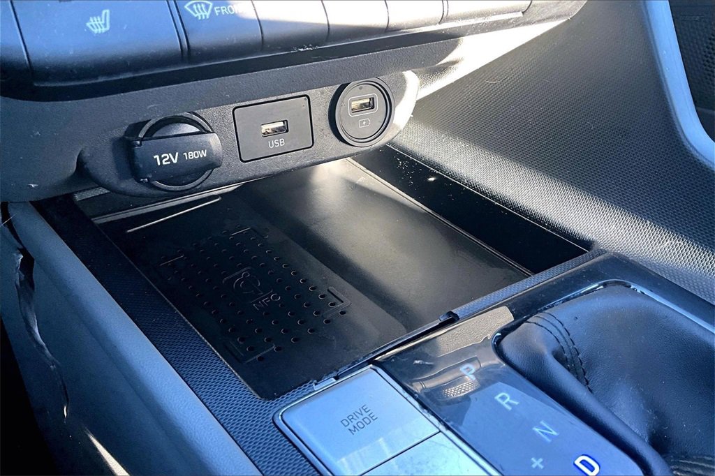 Used 2022 Hyundai Elantra SEL w/ Convenience + Premium Package image 32