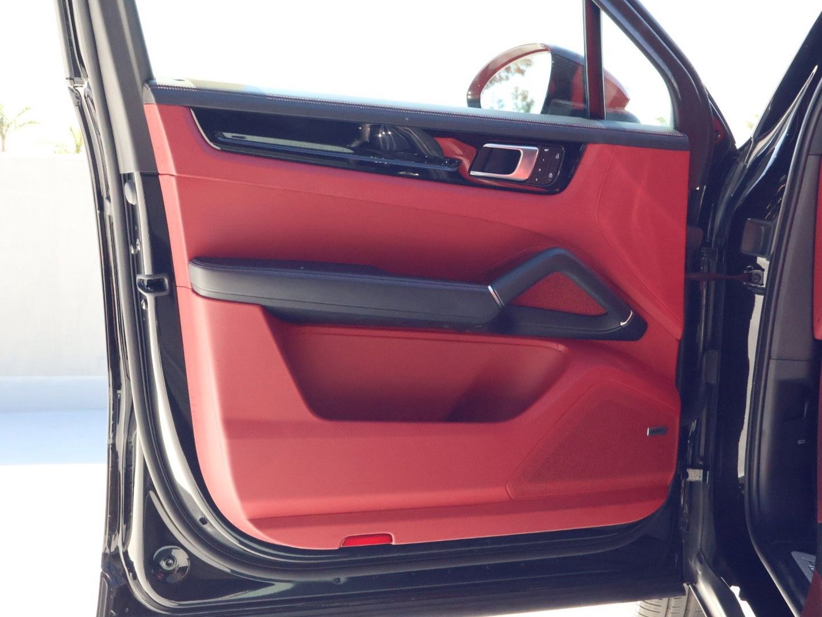 Certified 2023 Porsche Cayenne E-Hybrid image 12