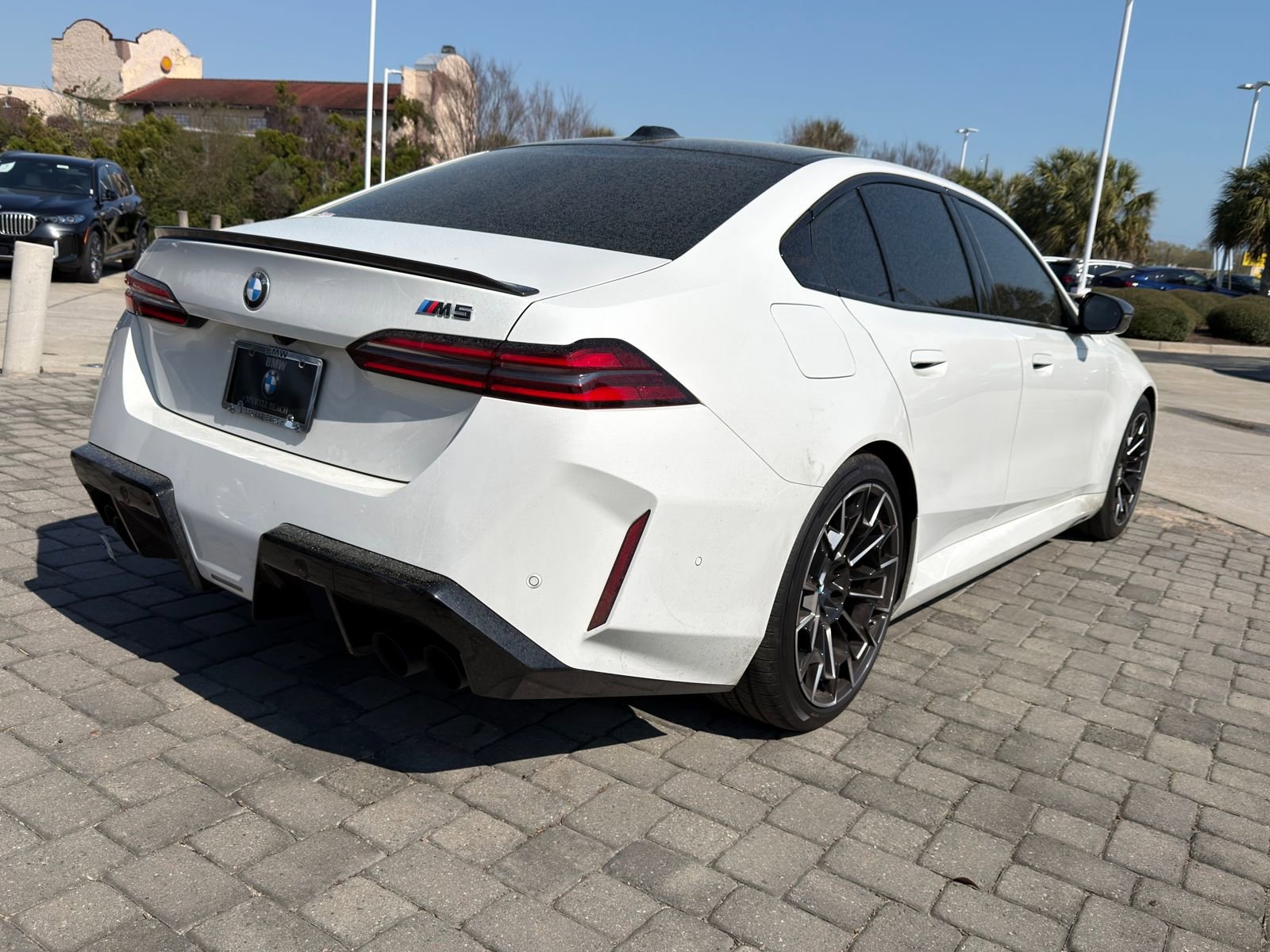 Used 2025 BMW M5 w/ Carbon Package image 9