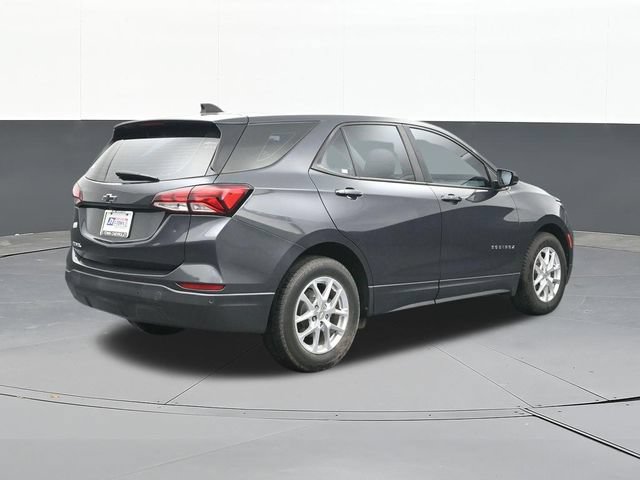Used 2022 Chevrolet Equinox LS w/ Driver Confidence II Package FWD image 13
