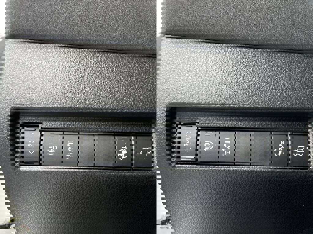 Used 2021 Toyota Venza XLE w/ Softex Package image 27