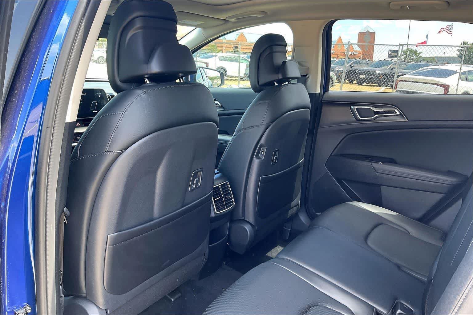 Certified 2025 Kia Sportage EX w/ Premium Package FWD image 10