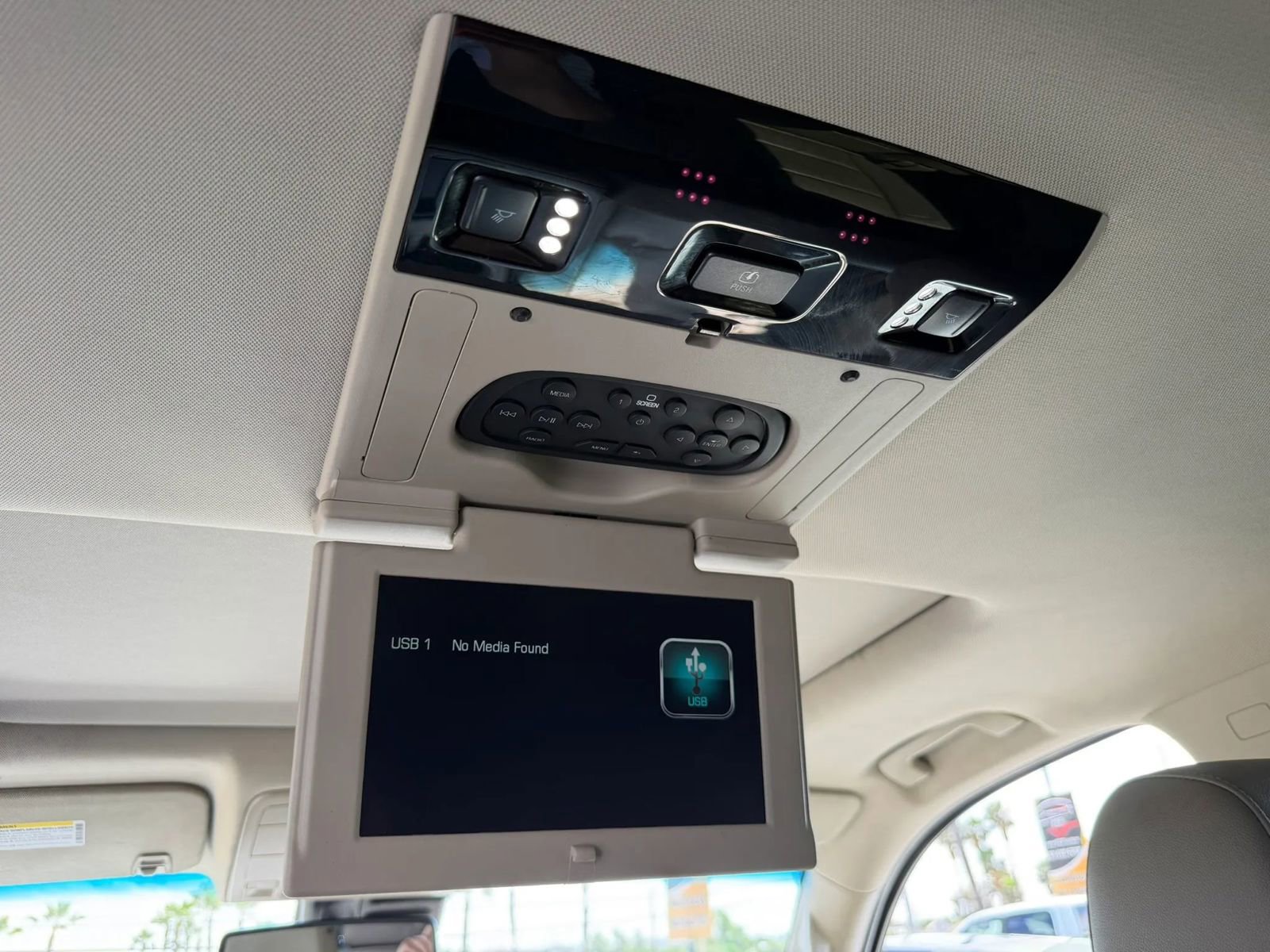 Used 2018 GMC Yukon XL SLT w/ Open Road Package image 32