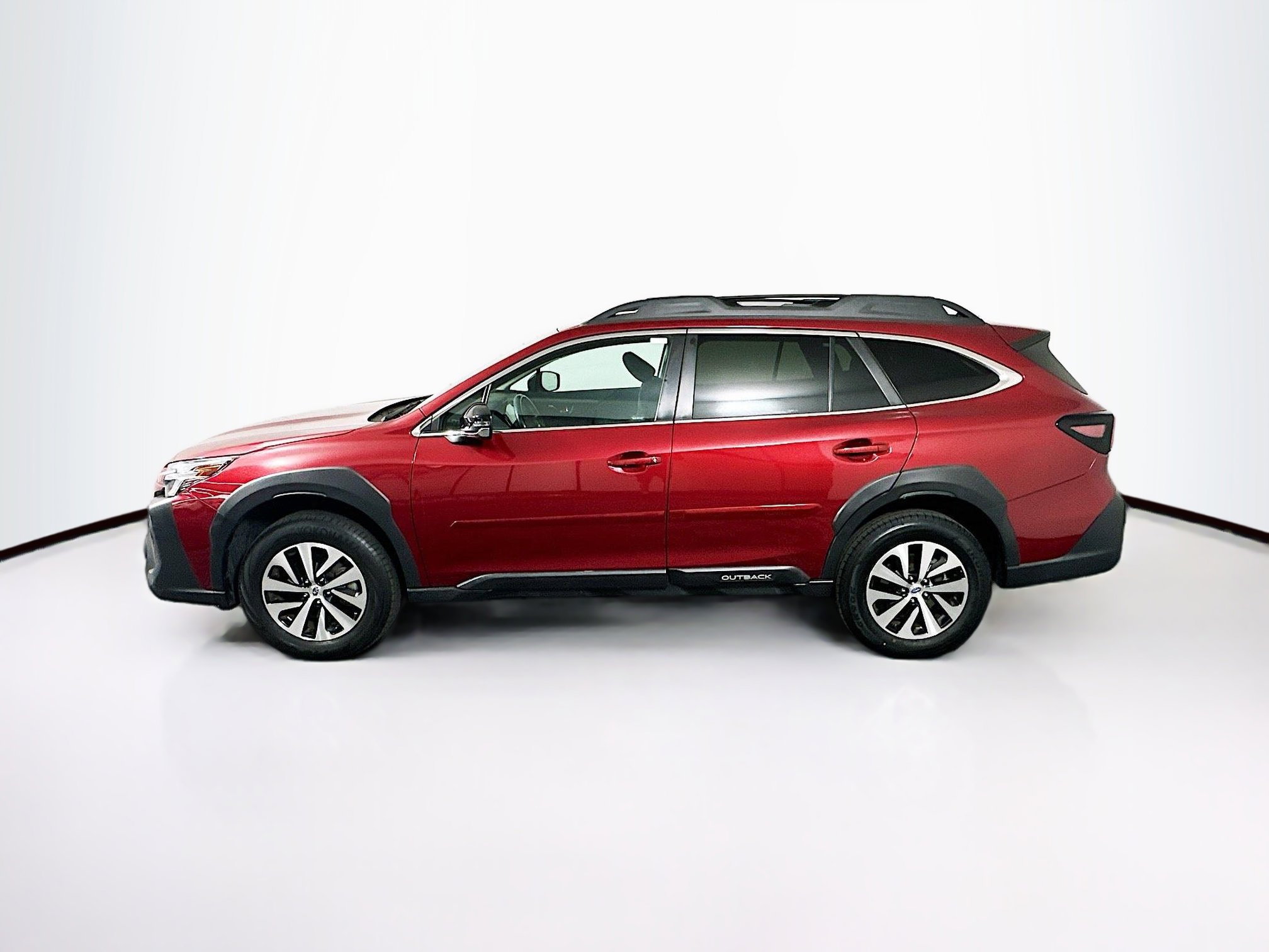 Used 2023 Subaru Outback Premium image 4
