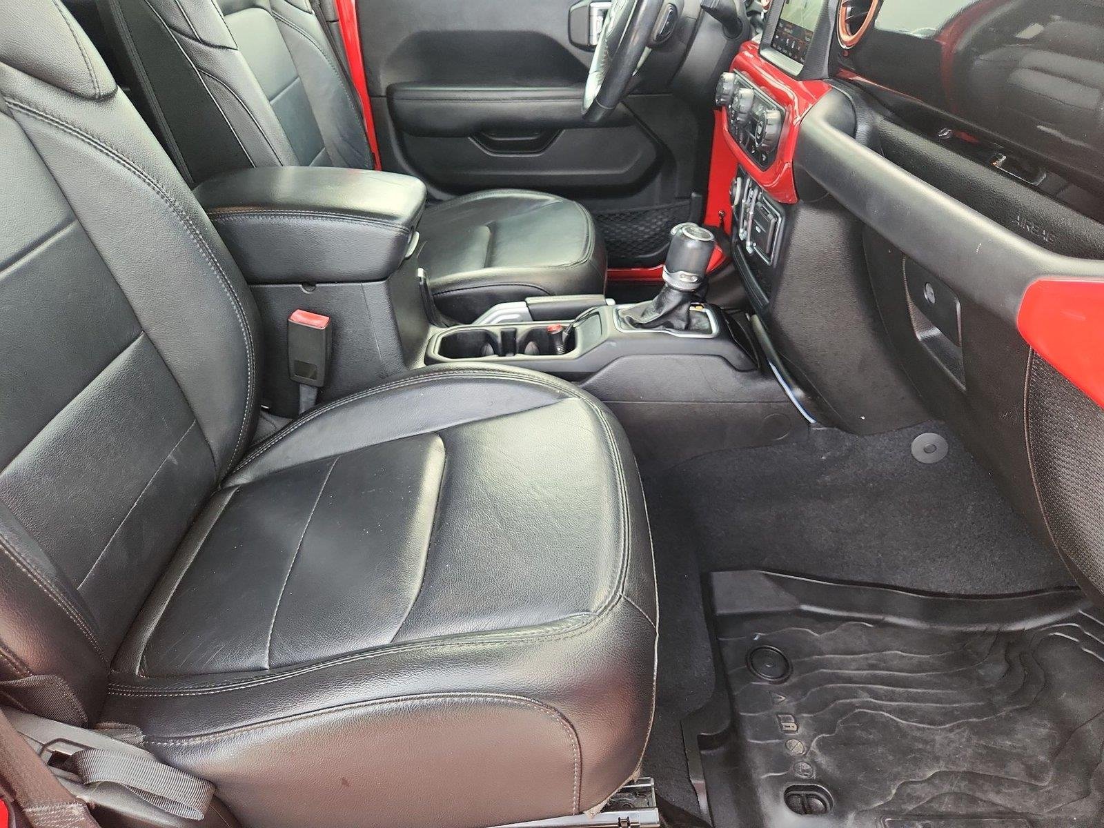 Used 2019 Jeep Wrangler Unlimited Sahara AWD/4WD image 27