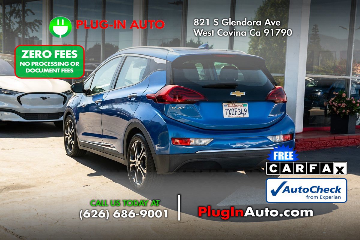 Used 2017 Chevrolet Bolt Premier w/ Driver Confidence II Package FWD image 2
