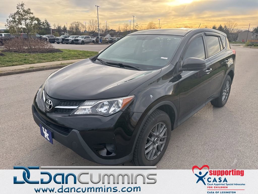 Used 2015 Toyota RAV4 LE image 1