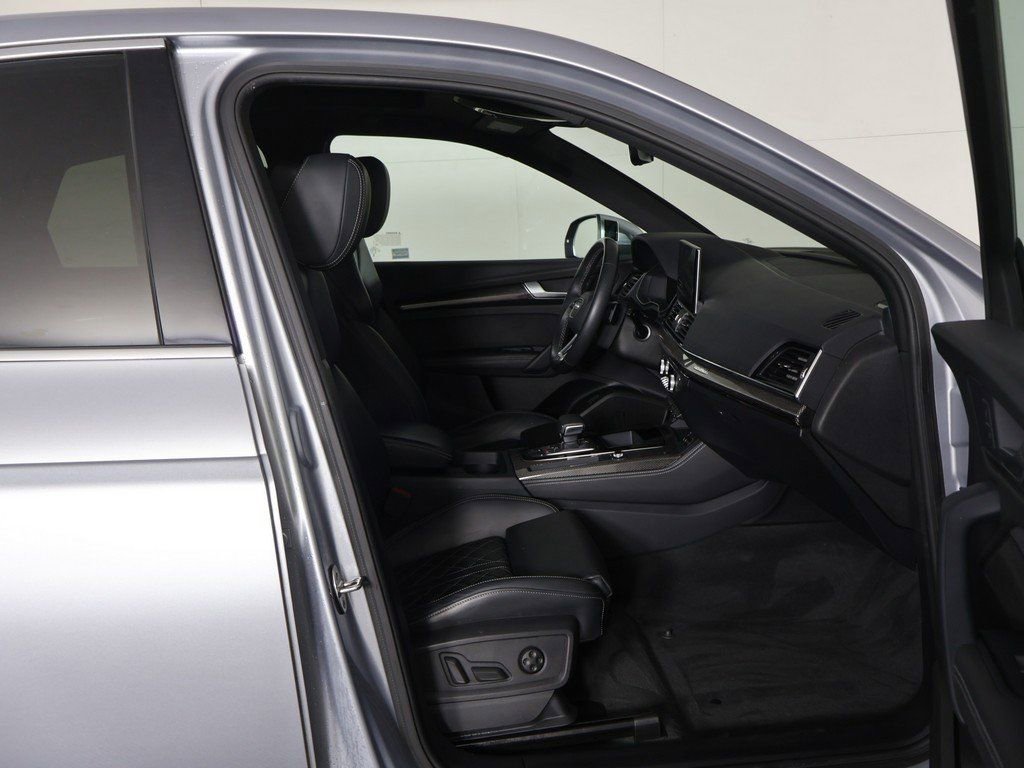 Used 2023 Audi SQ5 Premium Plus w/ Premium Plus Package image 31