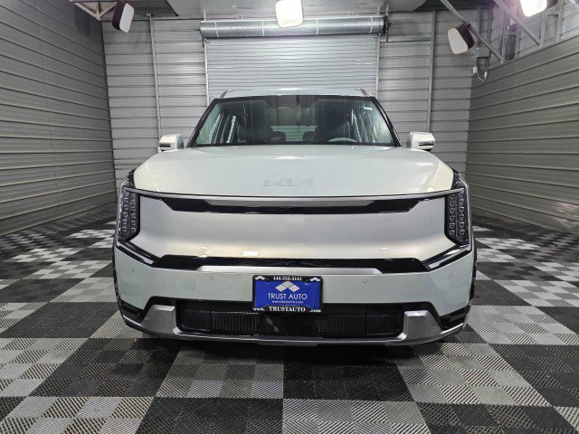 Used 2024 Kia EV9 Land video 3