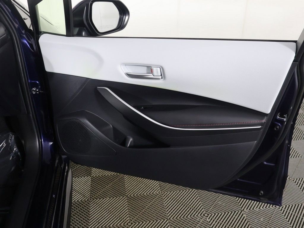 Used 2024 Toyota Corolla SE w/ Convenience Package image 21