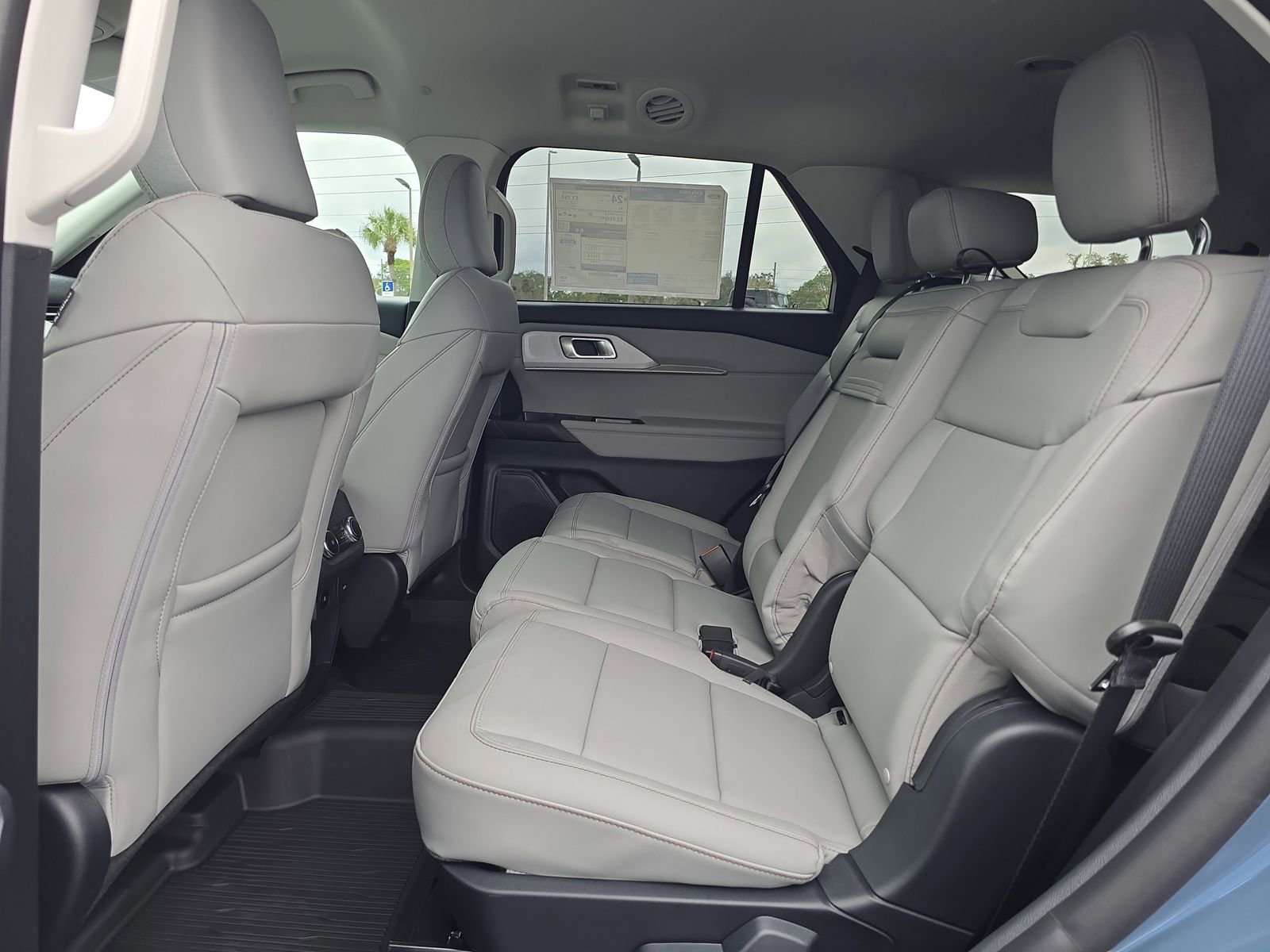 New 2026 Ford Explorer Active w/ Active Comfort Package image 12