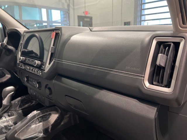 Used 2025 Nissan Frontier SV image 32