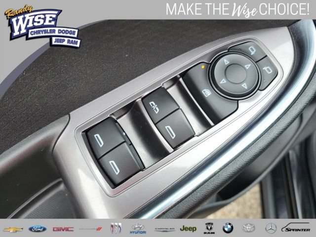 Used 2021 Chevrolet Malibu LT FWD image 19