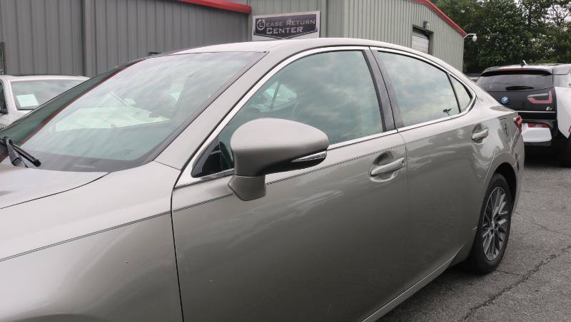 Used 2018 Lexus ES 350 w/ Navigation System Package FWD image 2