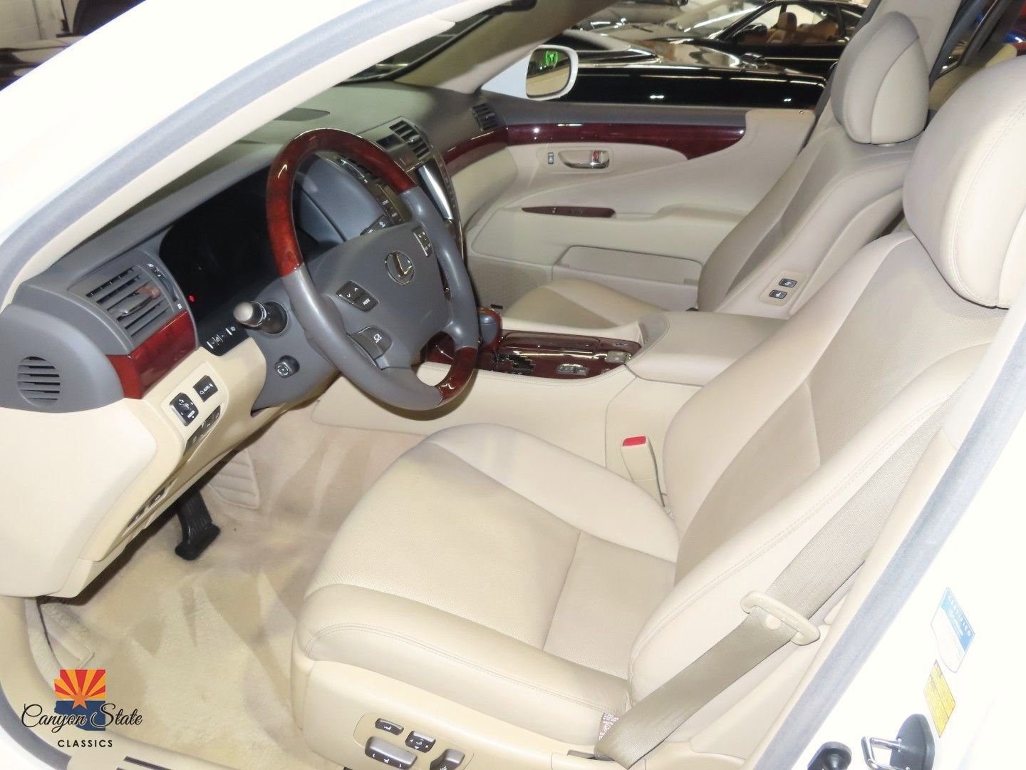 Used 2008 Lexus LS 460 image 3