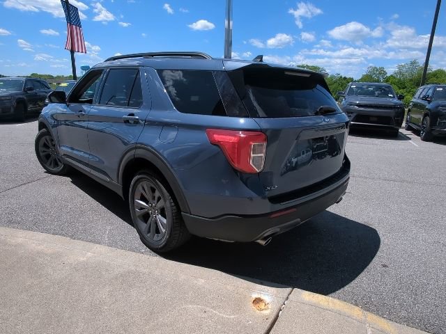 Used 2021 Ford Explorer XLT w/ Equipment Group 202A AWD/4WD image 31
