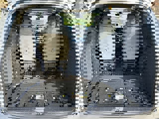 Used 2025 Toyota Sienna XLE image 28