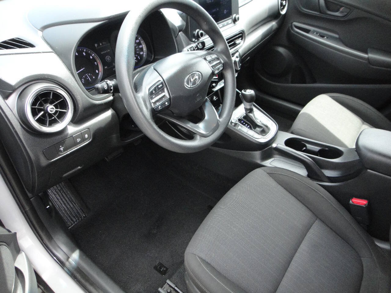 Used 2022 Hyundai Kona SEL w/ Winter Weather Package AWD/4WD image 7