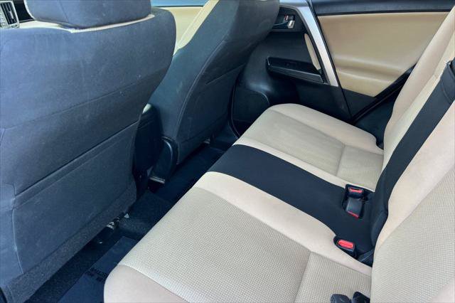 Certified 2017 Toyota RAV4 XLE w/ Convenience Package AWD/4WD image 4