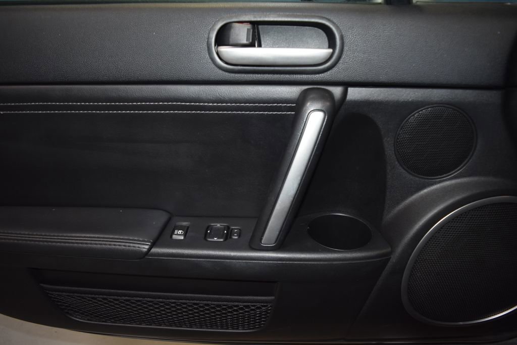 Used 2011 MAZDA MX-5 Miata Grand Touring w/ Premium Pkg image 10