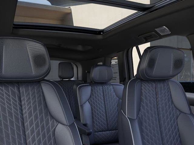 New 2026 Cadillac Vistiq Premium Luxury image 24