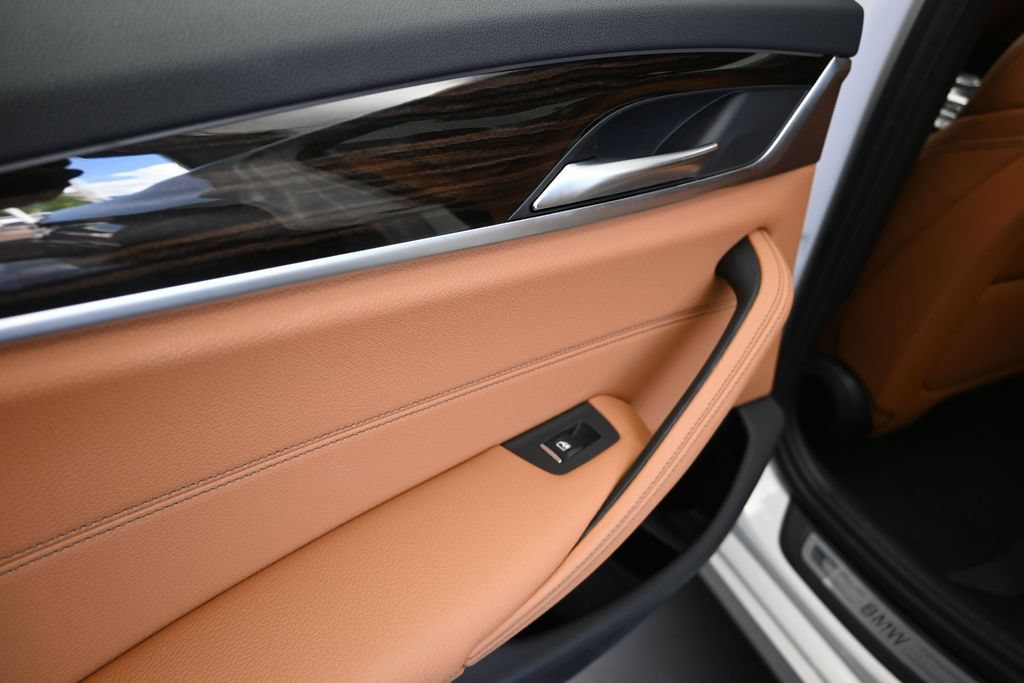 Certified 2023 BMW 530i w/ Convenience Package RWD image 15