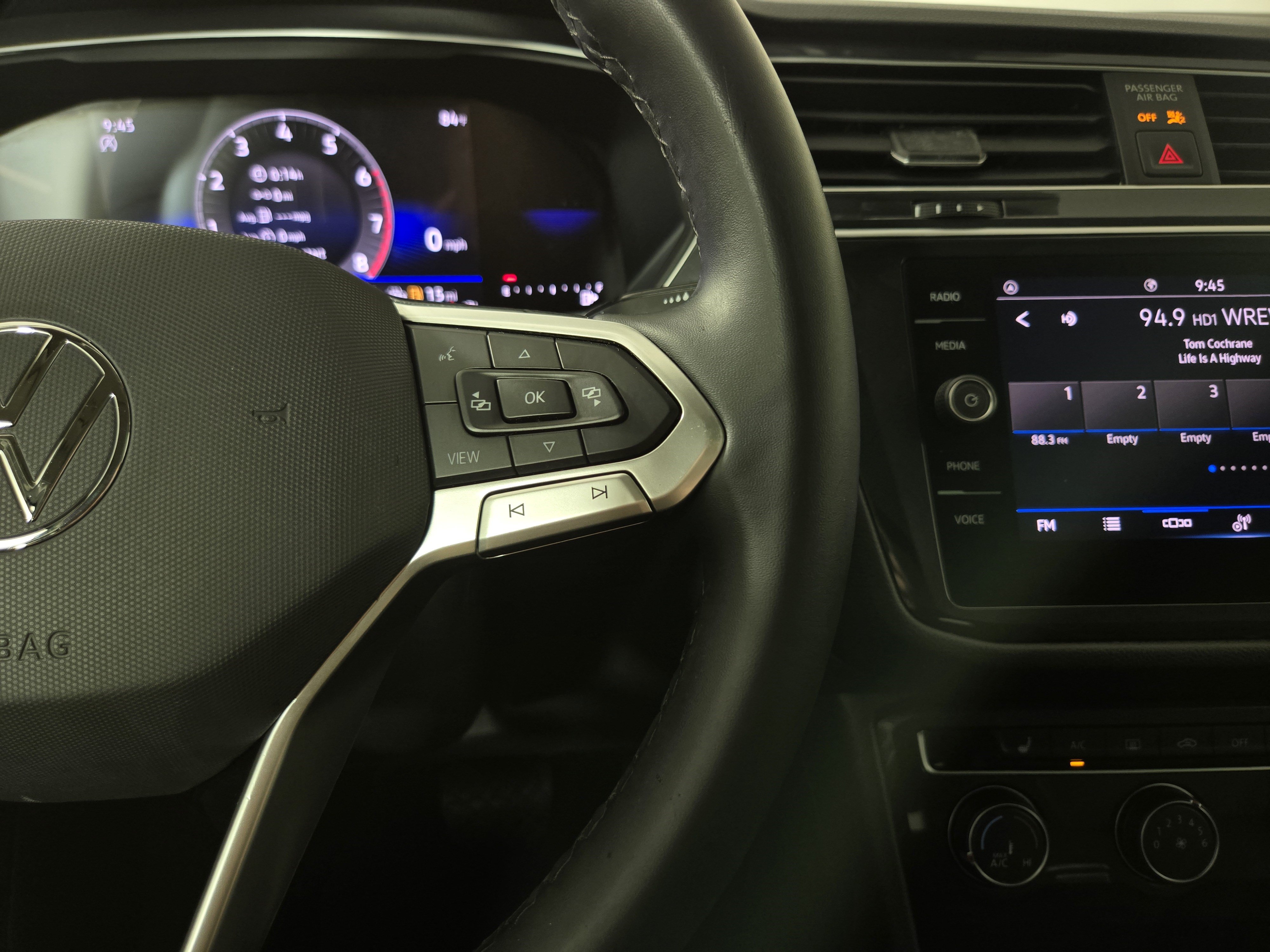 Used 2024 Volkswagen Tiguan Wolfsburg Edition FWD image 17