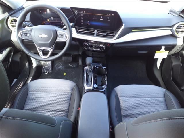 New 2025 Chevrolet Trax LT w/ LT Convenience Package image 11